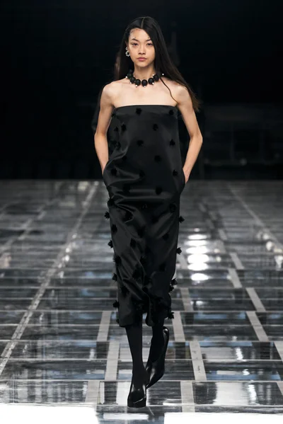 Look 54